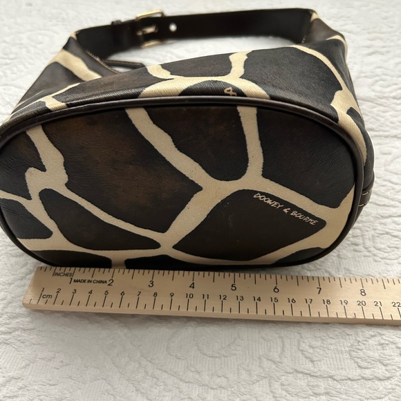 Dooney and Bourke Giraffe print handbag/purse. Dark brown and cream white. EUC - Picture 4 of 8
